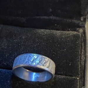 Men's Textured Silver Band Ring - Modern Hammered Finish